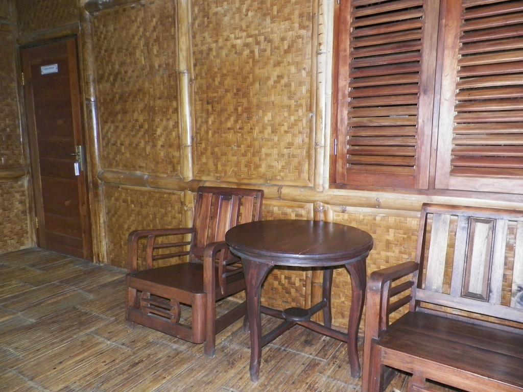 Villa Kampung Karuhun Sutan Raja Bandung Phòng bức ảnh