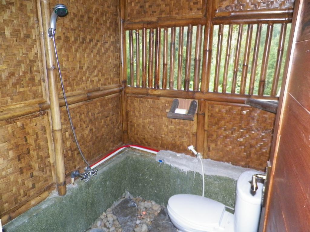Villa Kampung Karuhun Sutan Raja Bandung Phòng bức ảnh