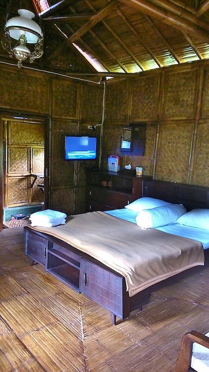 Villa Kampung Karuhun Sutan Raja Bandung Phòng bức ảnh